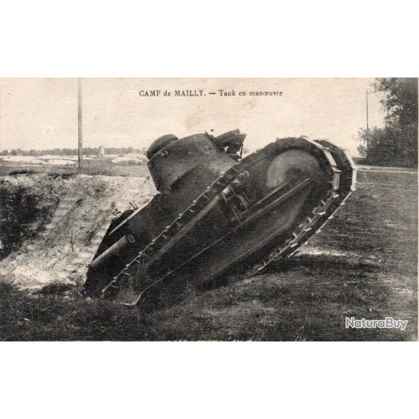Carte postale Camp de Mailly Tank en manoeuvre -N�8327