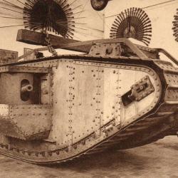 Carte postale Tank anglais "Mark V" 23 T. Mus&eacute;e Royal de l'Arm&eacute;e, Bruxelles -N&deg;8334