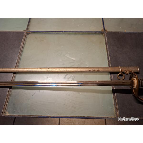 SABRE d'adjudant mod�le 1845 1855 fus�e corne � filigrane laiton ; monture en laiton cisel�