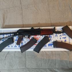 Vends VFC AVS-74U / AKS-74U GBBR + 5 chargeurs