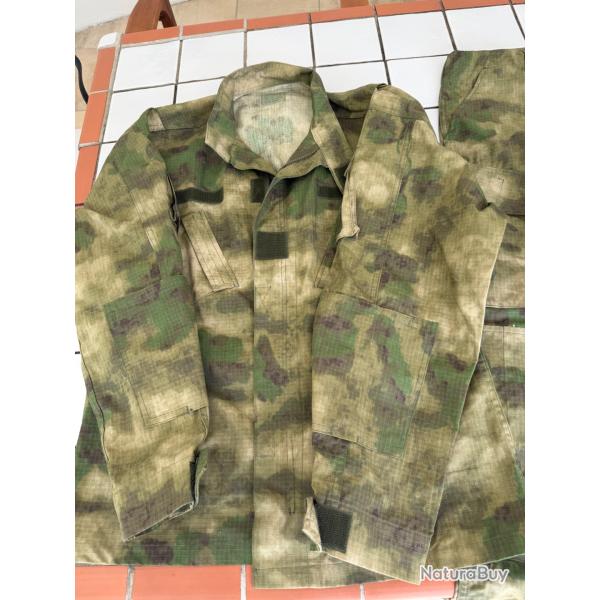 Veste et pantalon camouflage A-Tacs . Taille L . Ensemble �tat neuf provenant d'essai Fran�ais .