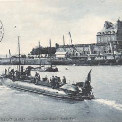 Carte Postale Ancienne - Saint-Malo - Torpilleur dans l'Avant-Port -N&deg;8358