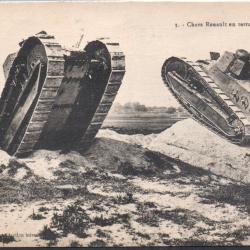 Carte Postale Ancienne Chars Renault en terrain accident&eacute; -N&deg;8360