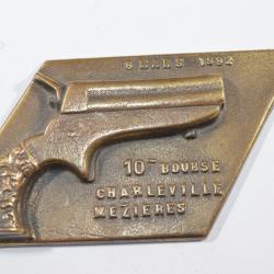 Plaque souvenir 10 Bourse aux Armes Charleville M&eacute;zi&egrave;res Laiton   fonte Militaria  ( 24)