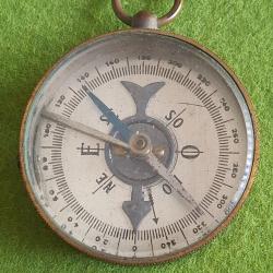 Boussole ancienne