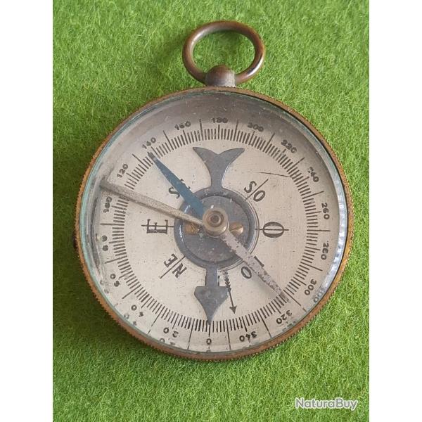 Boussole ancienne
