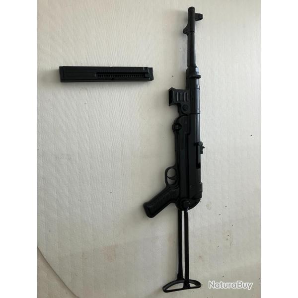 MP40 22LR avec malette de transport