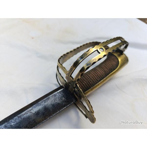 Sabre garde tournante