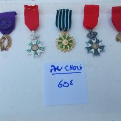 lot de m&eacute;dailles militaires et civiles,&eacute;tat neuf (vente &agrave; l'unit&eacute; ou en lot)