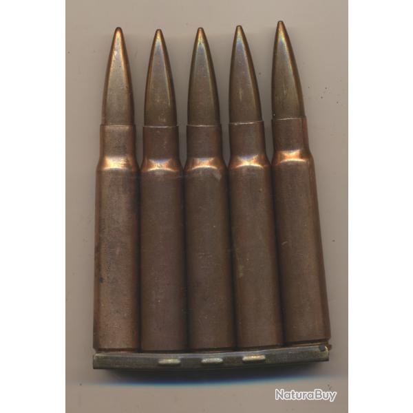 5948i UN CLIP COMPLET DE 7,92x57 ww2  balle SS �tui  acier cuivr� NEUTRA