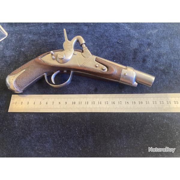 R�plique pistolet � poudre noir non fonctionnel