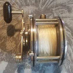 Moulinet penn 49