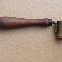 DOSETTE POUR CARTOUCHES ANCIENNE GRAMME POUDRE  ET PLOMB MARQUAGE ANCRE ET H.N dosette n3