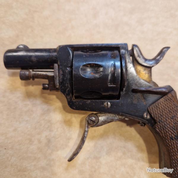 Ench�re � 1� - Revolver type Bulldog cal. 320 bulldog - Cat. D