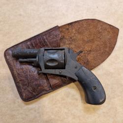 Ench&egrave;re &agrave; 1� - Revolver type Bulldog cal. 320 bulldog - avec pochette cuir - Cat. D