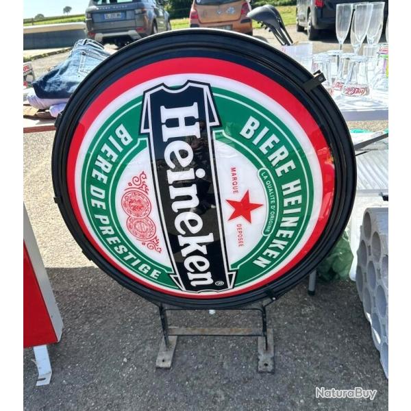 enseigne lumineuse Heineken
