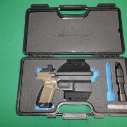 Pistolet CANIK TP9 ELITE COMBAT FDE en 9x19mm avec point rouge SIGHT MARK Micro Reflex