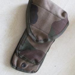 trousse &agrave; accessoire famas neuve