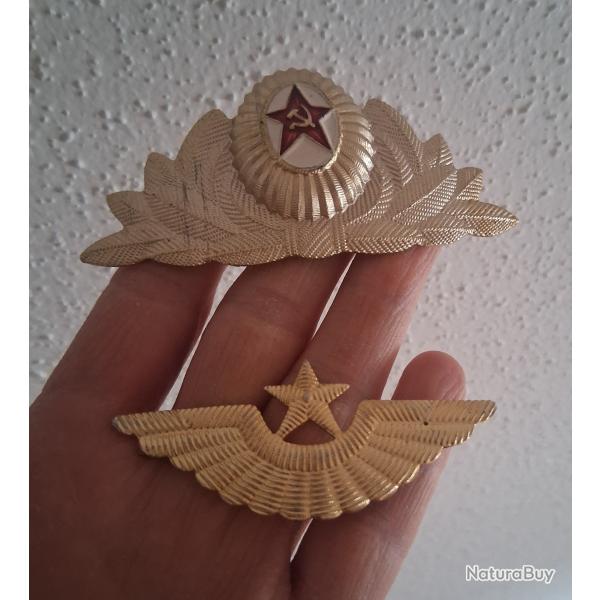 INSIGNE / COCARDE POUR CASQUETTE AVIATION OFFICIER SOVIETIQUE URSS CCCP 1970s