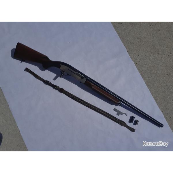 WINCHESTER Europ�an 1500 XTR, calibre 12/70, canon 71 cm, avec 2 chokes, cl� � choke et bretelle.
