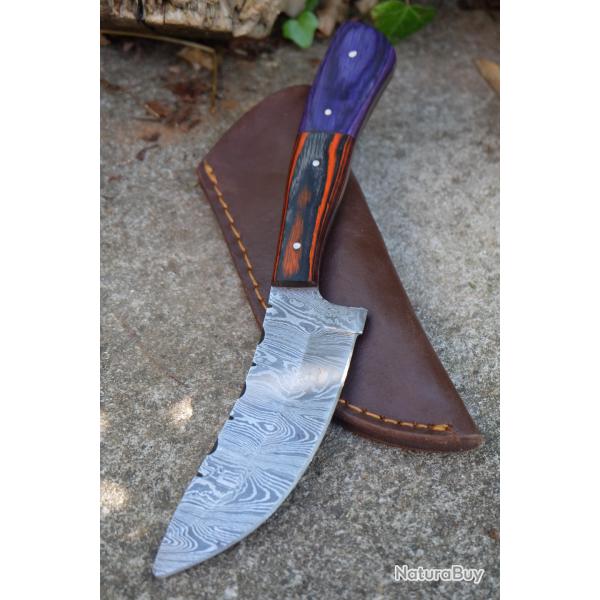 Couteau Skinner Scimitar Lame Acier Damas 256 Couches Manche 2 Bois Etui Cuir Fabric Artisanale