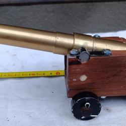 Canon de table