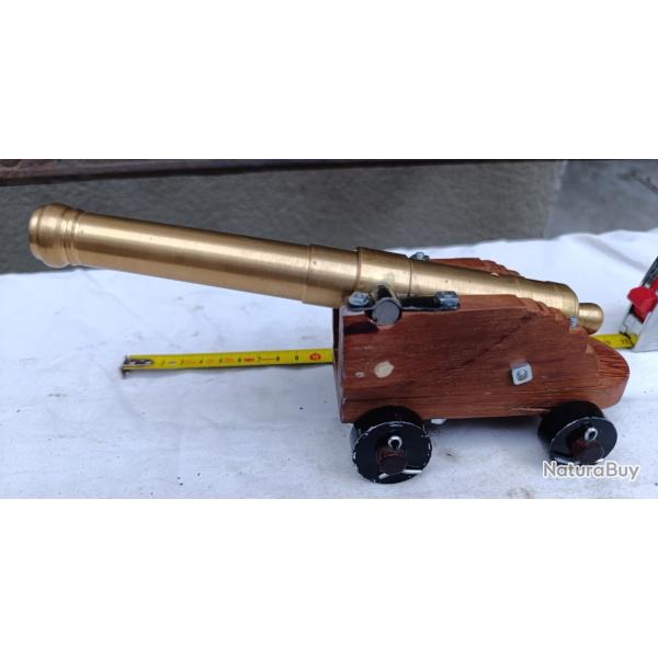 Canon de table