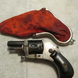 Rare petit revolver boulldog hammerless 6mm bosquette ou 22 short 6 coups en superbe &eacute;tat