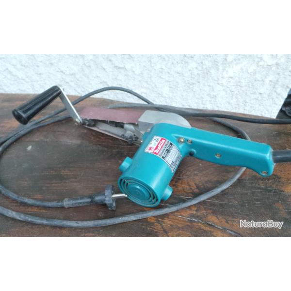 Ponceuse � bande Makita