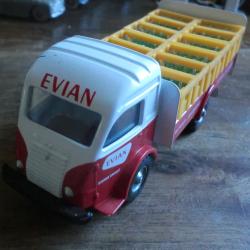 CAMION  RENAULT C.I.J  brasseur &eacute;vian