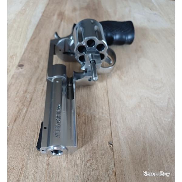 Revolver Alfa proj 3840