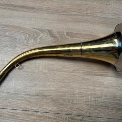 Corne en laition 50cm a vendre aux ench&egrave;re destockage chasse armurerie