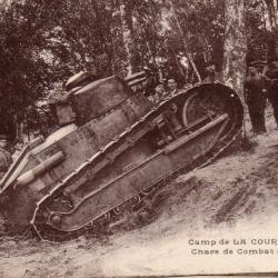 Carte Postale Ancienne - Camp de La Courtine (Creuse) Chars de Combat en.-N&deg;8370