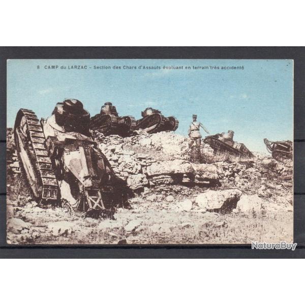 Carte Postale - 8 CAMP du LARZAC Section des Chars d'Assauts �voluant en terrain tr�-N�8371