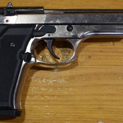 Pistolet semi auto Kimar modele 92, cal 9mm a blanc, avec embout lance fus&eacute;e nickel&eacute;e