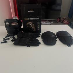 R&eacute;plique M4 &agrave; batterie + accessoire