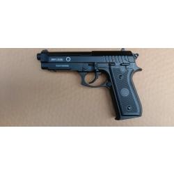 pistolet Taurus pt92 tout m&eacute;tal en panne pour d&eacute;co ou pi&egrave;ces