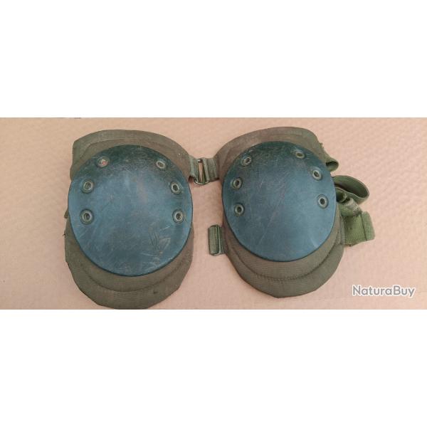 genouill�res od green de marque Mil-tec