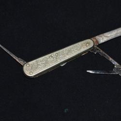 PETIT COUTEAU PLIANT DE MANUCURIE MULTI FONCTIONS-BELLE EPOQUE-ART NOUVEAU-