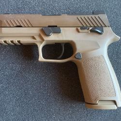 PISTOLET SIG SAUER P320/ M18. 9mm + 5 chargeurs