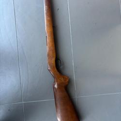 Bois pour carabine 22lr a vendre aux ench&egrave;re destockage chasse armurerie