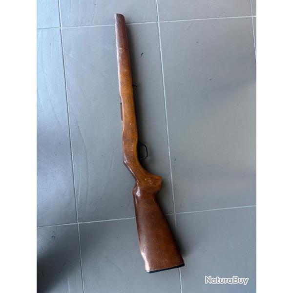 Bois pour carabine 22lr a vendre aux ench�re destockage chasse armurerie