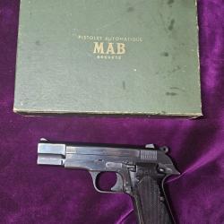 Pistolet MAB PA15 calibre 7,65 Para - deux Chargeur 15 coups - Fabrication fran&ccedil;aise, Cat&eacute;gorie B
