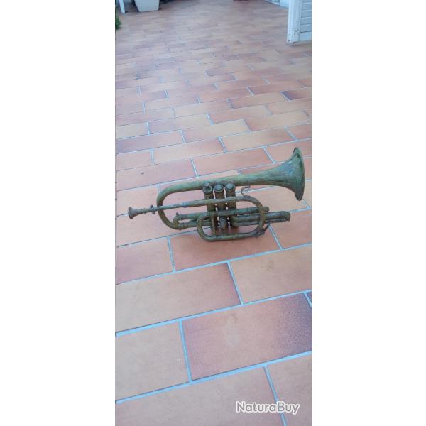 cornet a pistons ancien F.Besson pour pi�ces ou � restaurer