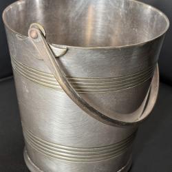 Seau &agrave; gla&ccedil;ons ancien