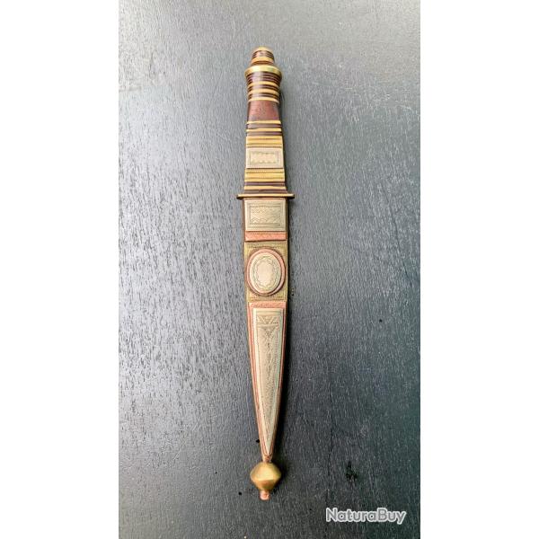 ANCIENNE RARE DECLINAISON D'UN COUTEAU TOUAREG, CIRCA 1900, TOP COLLECTION AFRIQUE