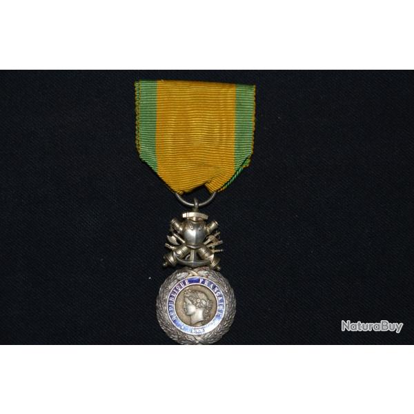 MEDAILLE MILITAIRE 1870-SUSPENSION ANNEAU-TROPHEE UNIFACE-ARGENT ET VERMEIL-3� REPUBLIQUE