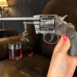 TR&Egrave;S BEAU COLT 1895 cal. 38LC num&eacute;ro de s&eacute;rie 99104