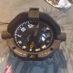 Compas plastimo offshore 135