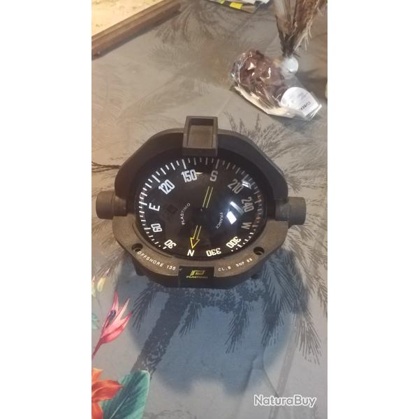 Compas plastimo offshore 135